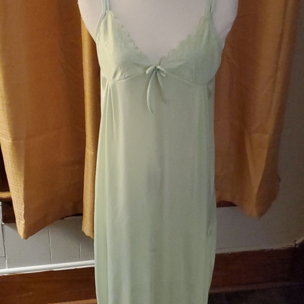 Pj set - Picture 3 of 5